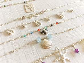 Gioielli per l'Estate, cavigliere, collane, bracciali, chocker assortiti e su misura